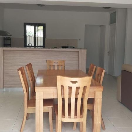 Villa John Flic en Flac Luaran gambar