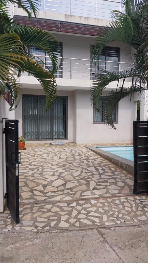 Villa John Flic en Flac Luaran gambar
